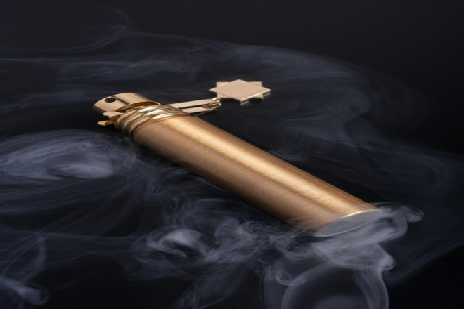 Parfüm Nasıl Yapılır? Kaliteli Bir Koku Üretmenin Tüm Aşamaları